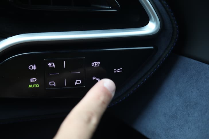 Ferrari 296 Gtb Door Controls