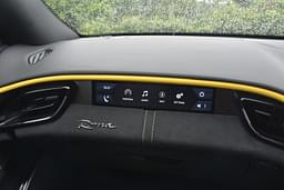 Ferrari Roma Dashboard