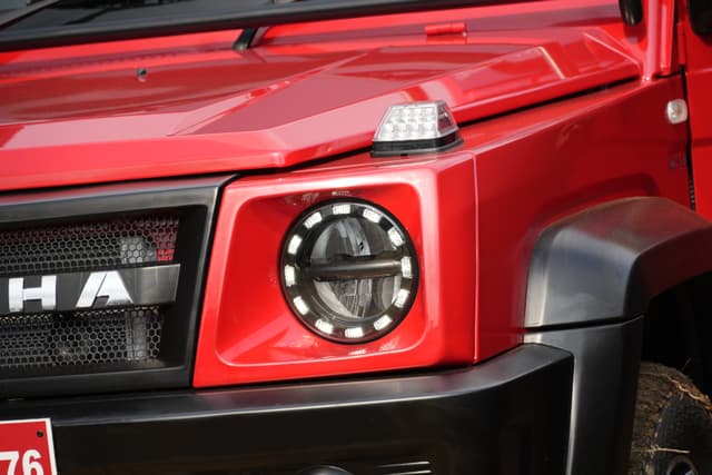Headlight Image - 11702