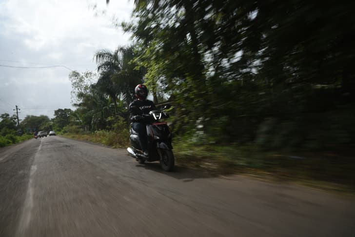 Hero Motocorp Destini 125 Front Right Three Quarter