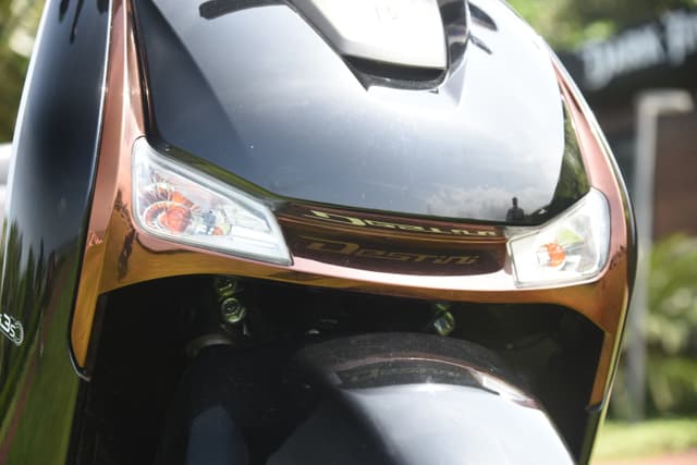 Headlight Image - 23657