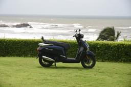 Hero Motocorp Destini 125 Front Right Three Quarter