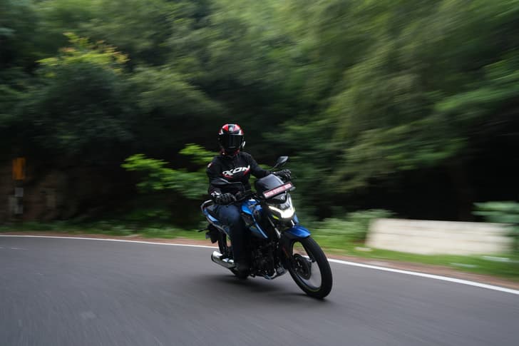 Hero Motocorp Glamour X Color Blue