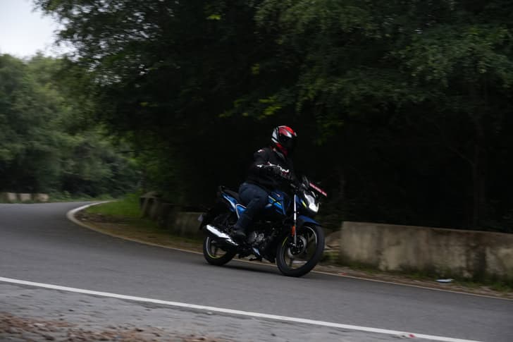 Hero Motocorp Glamour X Color Blue