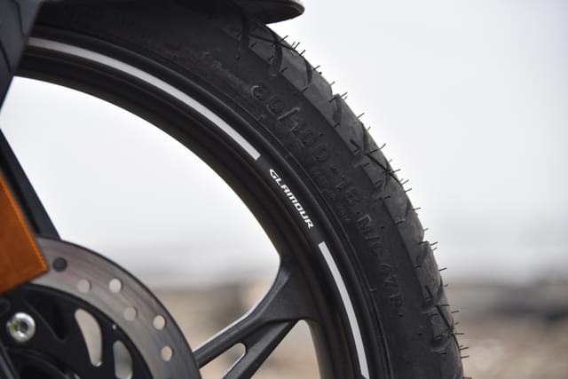 Color Black, Silver, White Image - 23510