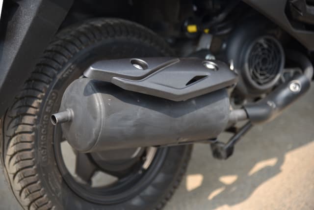 Exhaust Pipes Image - 23488