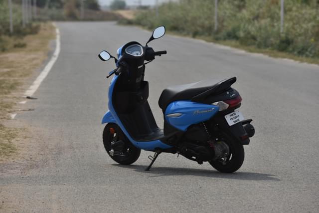 Front Left Three Quarter Image - 23542