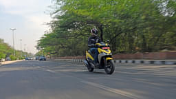 Hero Motocorp Xoom 125 Front Left Three Quarter