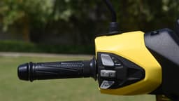 Hero Motocorp Xoom 125 Color Yellow