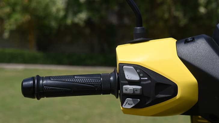 Hero Motocorp Xoom 125 Color Yellow