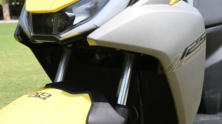 Hero Motocorp Xoom 125 Headlight