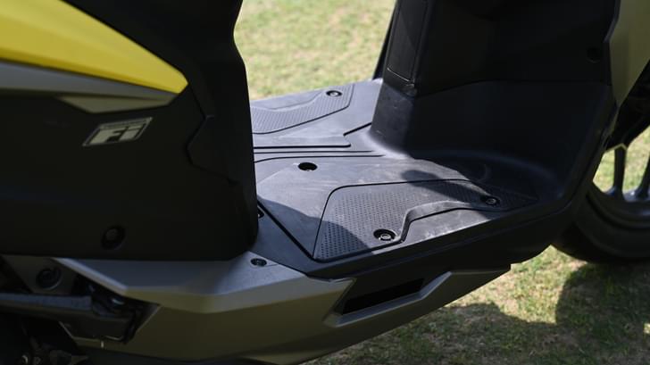 Hero Motocorp Xoom 125 Color Black