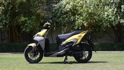 Hero Motocorp Xoom 125 Front Right Three Quarter