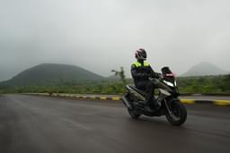 Hero Motocorp Xoom 160 Color Black, Green