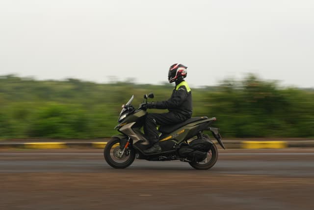 Headlight Image - 23681