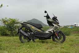 Hero Motocorp Xoom 160 Front Right Three Quarter