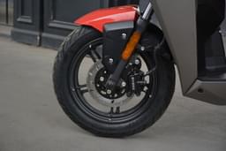Hero Motocorp Xoom Color Red