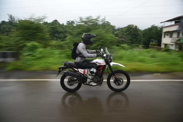 Front Right Three Quarter Image - 23786