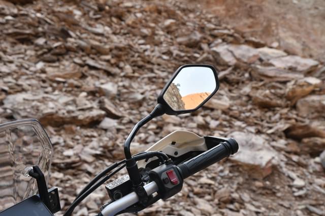 Color Black, Silver Image - 23923