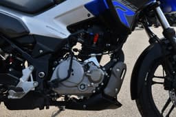 Hero MotoCorp Xtreme 125R Color Black