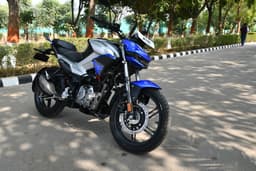 Hero MotoCorp Xtreme 125R Front Left Three Quarter
