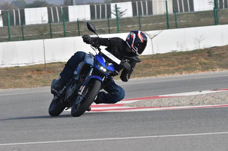 Hero Motocorp Xtreme 125r Front Left Three Quarter