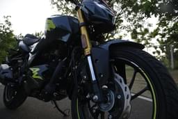 Hero Motocorp Xtreme 160r 4v Front Left Three Quarter