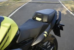 Hero MotoCorp Xtreme 160R 4V Color Black