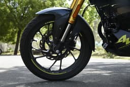 Hero MotoCorp Xtreme 160R 4V Color Black