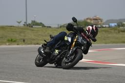 Hero Motocorp Xtreme 160r 4v Front Right Three Quarter