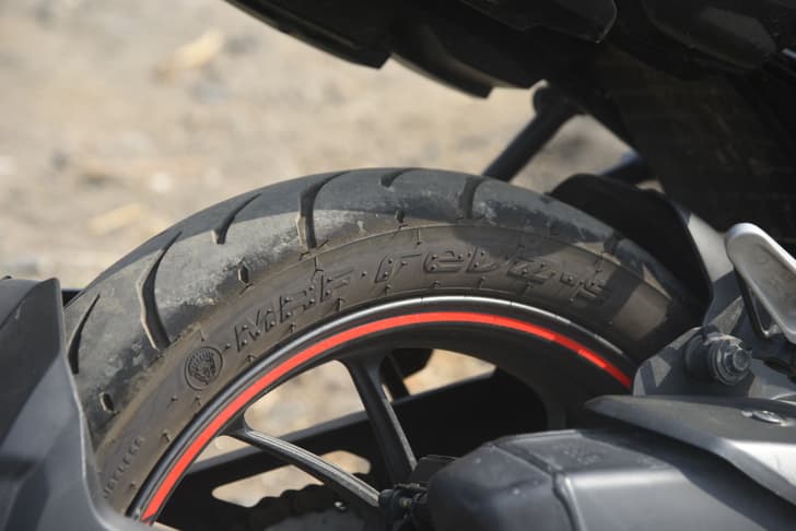 Hero Motocorp Xtreme 160r Color Black