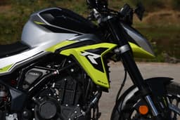 Hero Motocorp Xtreme 250r Color Silver