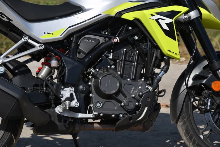 Hero Motocorp Xtreme 250r Color Black
