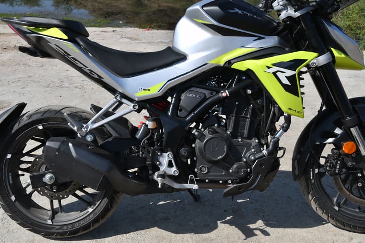 Hero Motocorp Xtreme 250r Color Silver