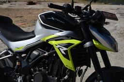 Hero Motocorp Xtreme 250r Front Left Three Quarter