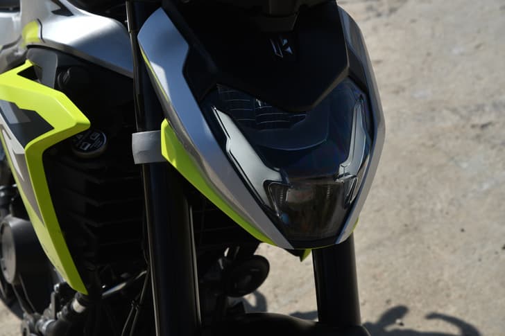 Hero Motocorp Xtreme 250r Headlight