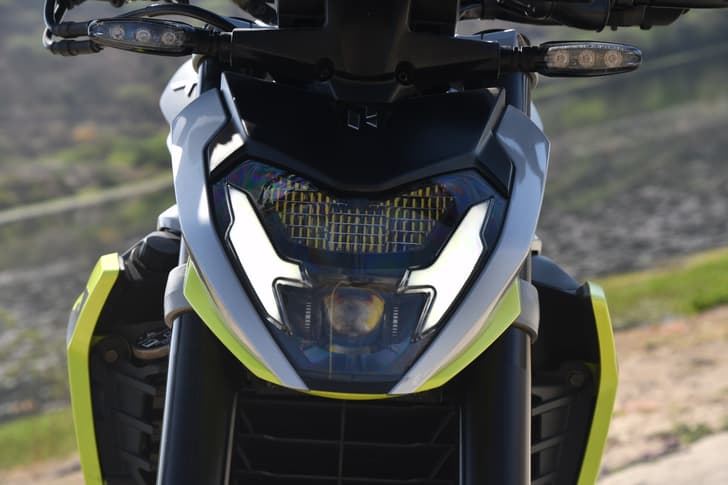 Hero Motocorp Xtreme 250r Front View