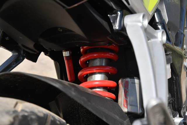 Color Red Image - 24000