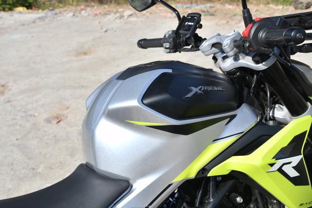 Closed Fuel Lid Image - 24043