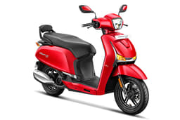 Hero Motocorp Destini 110 Front Right Three Quarter