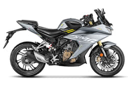 Hero Motocorp Karizma Xmr Front Right Three Quarter