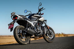 Hero Motocorp Mavrick 440 Right Side View