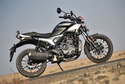 Hero Motocorp Mavrick 440 Right Side View