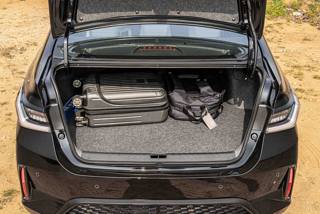 Rear View Image - 36483