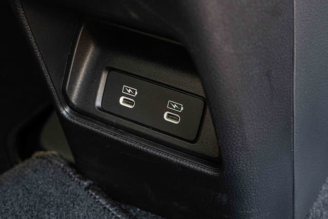 2nd Row Charging Outlet Image - 36430