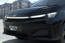 Honda City Front Right Three Quarter