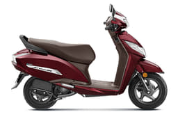 Honda Bikes Activa 125 Front Right Three Quarter