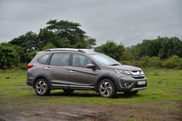 Honda BR-V Front Right Three Quarter