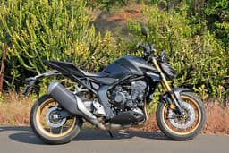 Honda Bikes Cb1000 Hornet Color Black, Gold