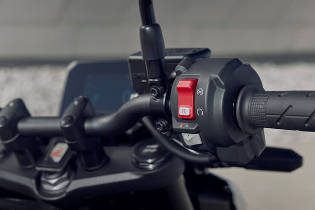 Color Black, Red Image - 35297